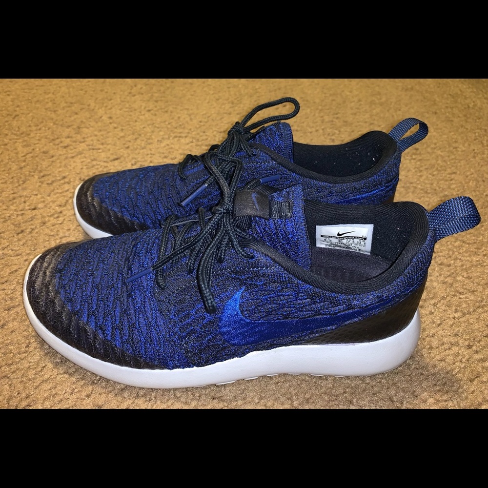 Nike Flyknit Roshe Run “Royal”